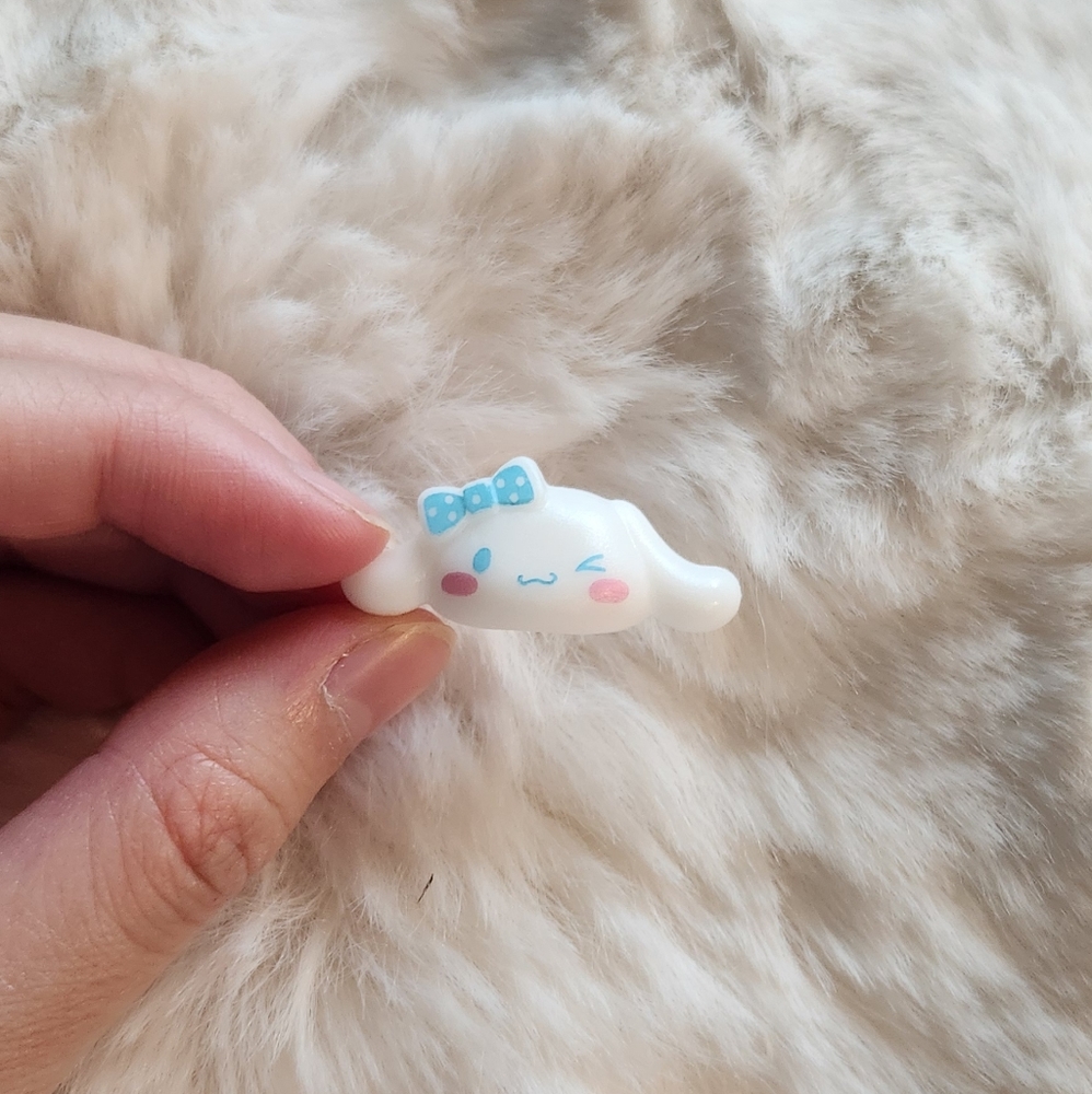 Sanrio cinnamoroll with blue bow